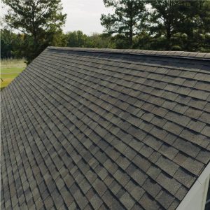 Home With Architectural Asphalt Shingles | Williamsburg Gray | Candler County Residental Roofers | Residential Roofing