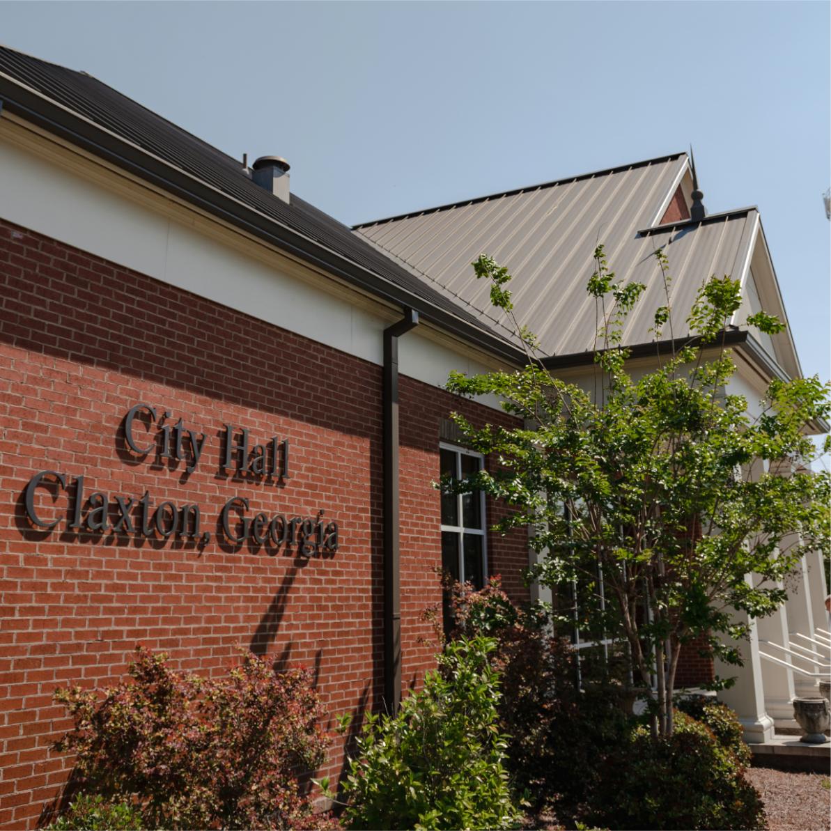 Claxton City Hall Roof | Medium Bronze Standing Seam Metal Roofing | Evans County Commercial Roofers | Commercial Roof Replacement